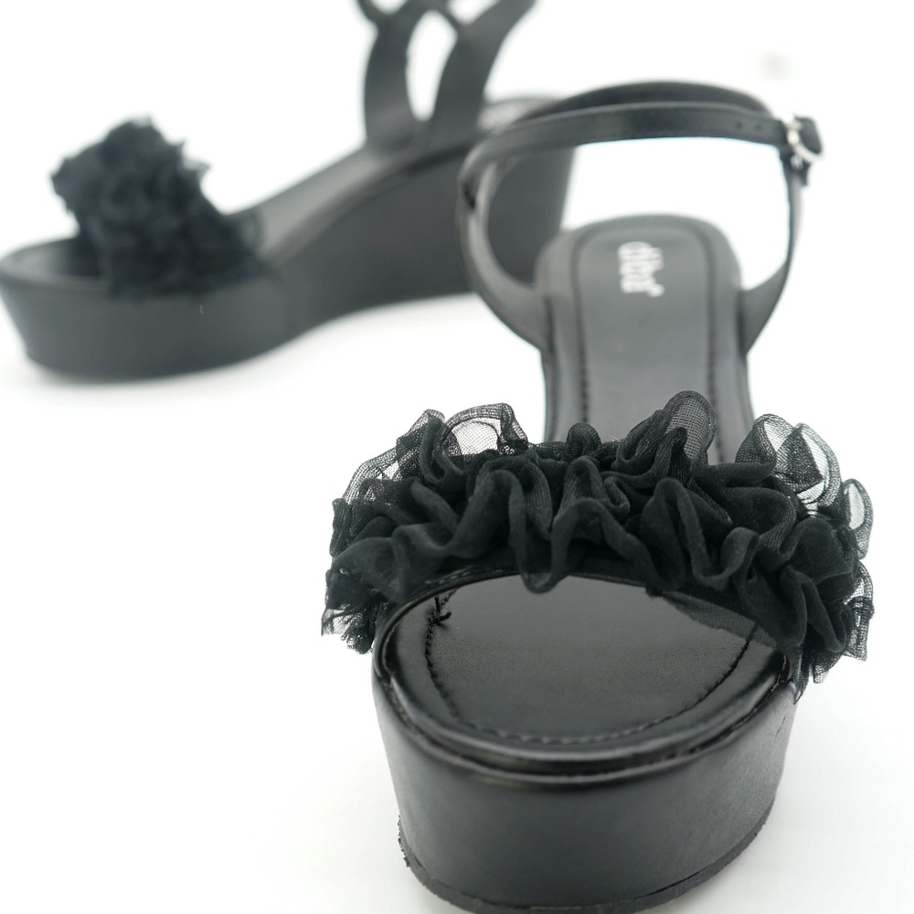 Retro Ruffle Platforms - Picture 5 of 5